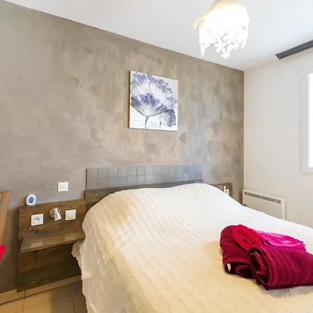 Cosy T3, Piscine, Proche Apartment