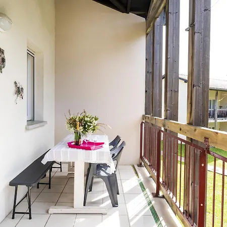 Cosy T3, Piscine, Proche Apartment